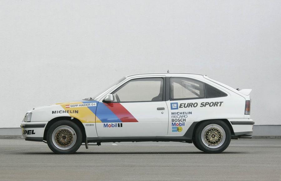  Opel Kadett E 1984 года  (фото 14 из 22)
